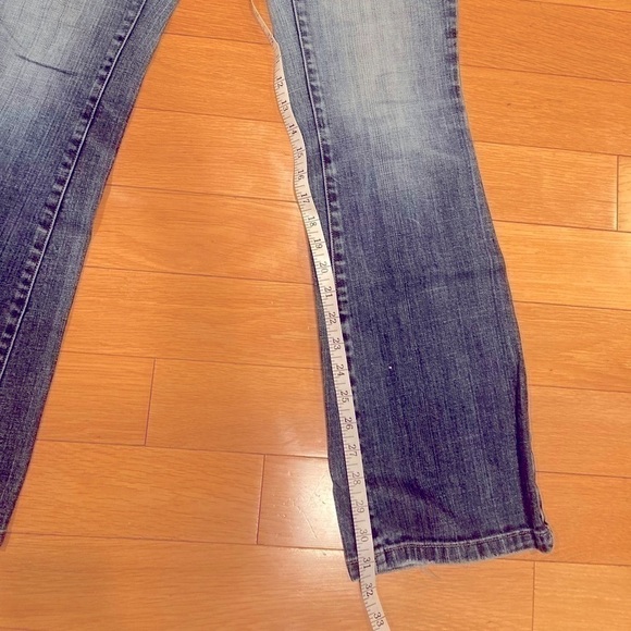 🔥 The Limited Flare Jeans Size 4 - Picture 5 of 5